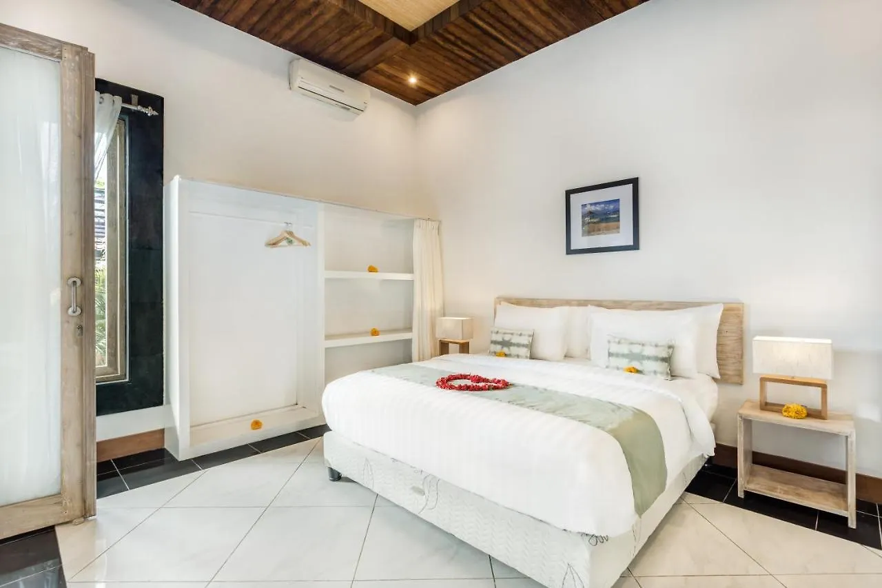 Villa Lavana - 3 Bedrooms Seminyak